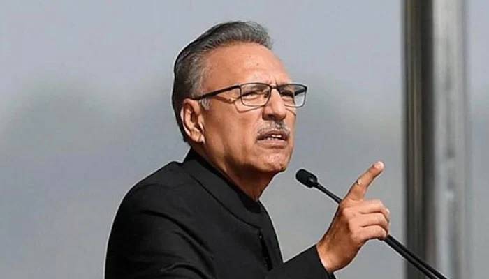 سوشل میڈیا کے غلط استعمال سےمعاشرے میں تباہی آتی ہے، صدرعارف علوی