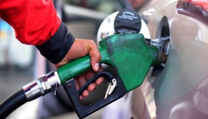 حکومت کا پیٹرولیم مصنوعات کی قیمتیں برقرار رکھنے کا فیصلہ 