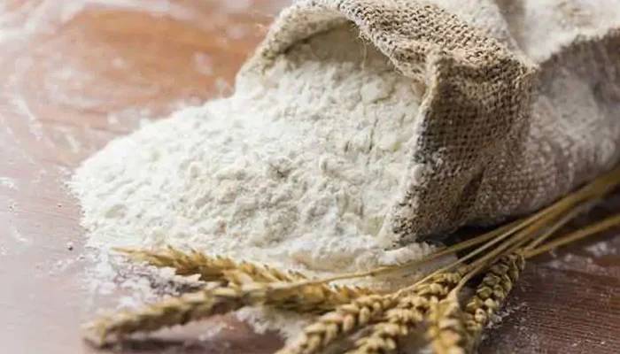  آٹا بحران , اےسی راولپنڈی نے کارروائی کرتے ہوئے 20 کلو آٹے کے 1500 تھیلےبرآمد کرلیئے 