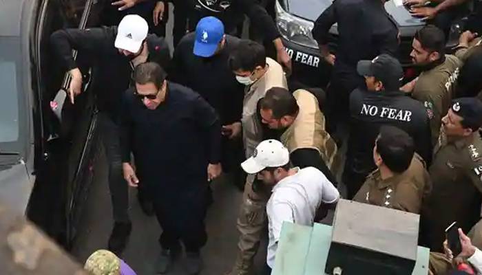  عمران خان حملہ کیس ،پی ٹی آئی نے نئی جے آئی ٹی کو لاہور ہائیکورٹ میں چیلنج کردیا