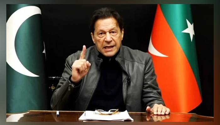 مجھے 4 لوگ جو مارنا چاہتے تھے ان کیساتھ زرداری بھی تھا: عمران خان