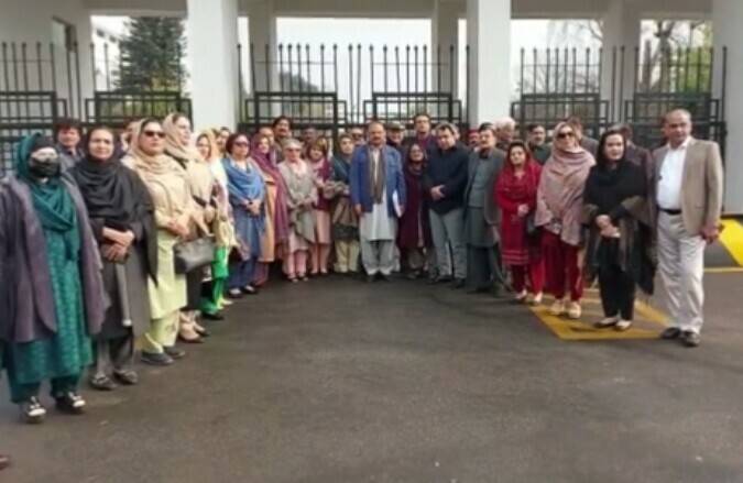 سپیکر کی طرف سے استعفوں کی منظوری غیرقانونی ہے، اسمبلی میں واپس جانا چاہتے ہیں : تحریک انصاف کا عدالت جانے کا فیصلہ 