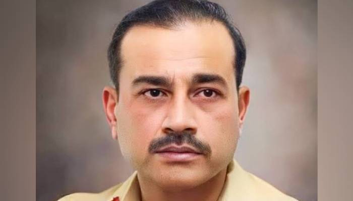 سانحہ پشاور کے ذمہ داروں کو نشان عبرت بنا دیں گے: آرمی چیف