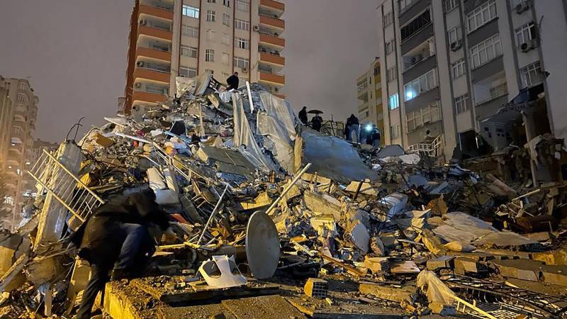ترکیہ اور شام میں زلزلہ، اموات 2600 سے متجاوز، سیکڑوں عمارتیں زمین بوس