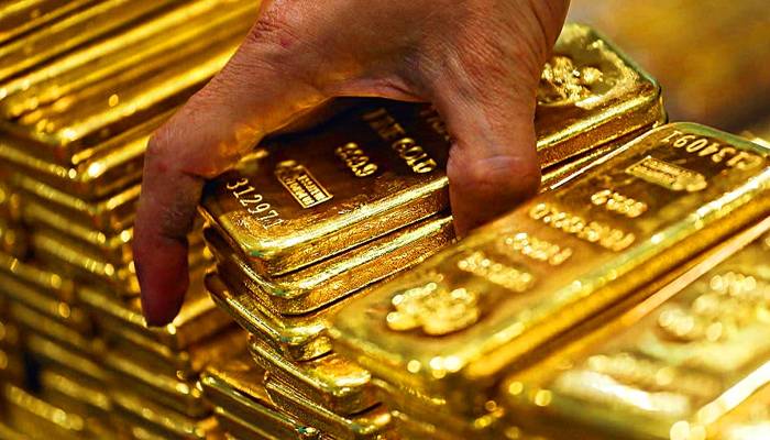 ملک میں سونے کی فی تولہ قیمت میں 4 ہزار 300 روپے کی بڑی کمی