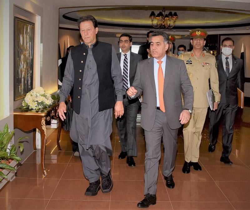 آئی ایس آئی سے جنرل فیض حمید کے تعینات کردہ افسر اور عمران خان کے 
