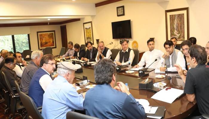 پی ٹی آئی کی جیل بھرو تحریک میں لاہور سے کون پہلے گرفتاری دے گا ،مشاورت آج ہوگی 