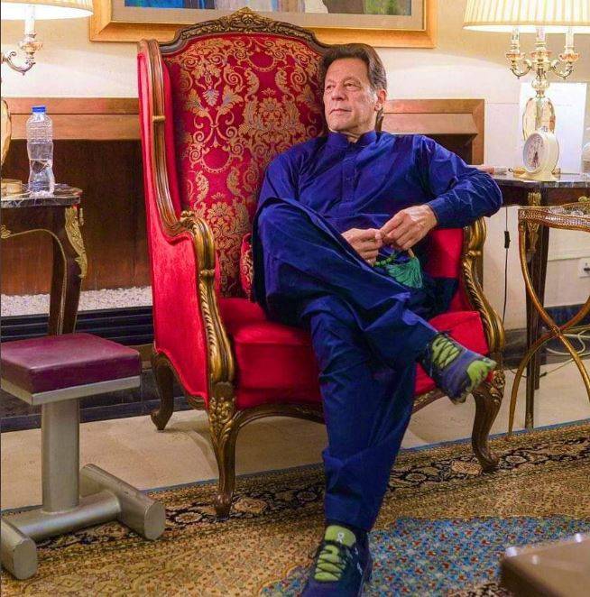 عمران خان کے خلاف لاہور ہائیکورٹ میں توہین عدالت کی درخواست دائر 