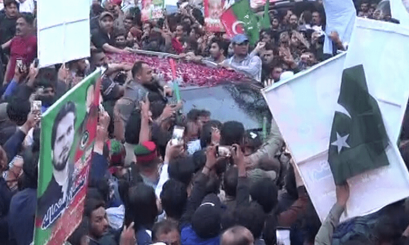 لاہور ہائیکورٹ نے عمران خان کو کل طلب کرلیا 