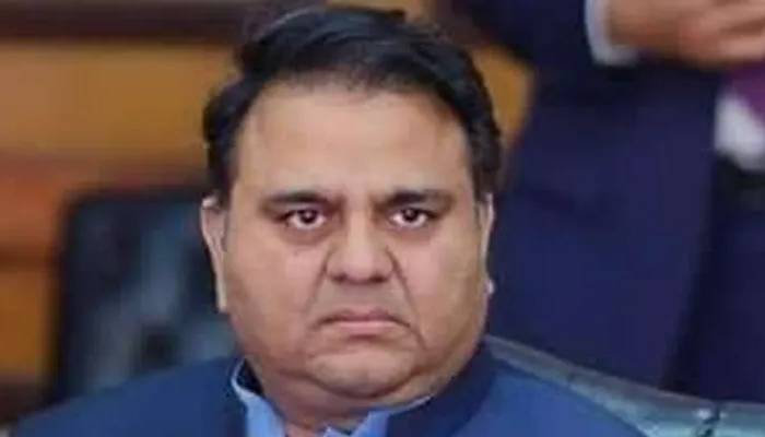فؤاد چودھری کی وزیر اعظم کے صدر کو لکھے گئے خط پر تنقید 
