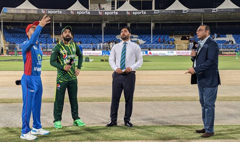 دوسرا ٹی 20، پاکستان کا ٹاس جیت کر بیٹنگ کا فیصلہ