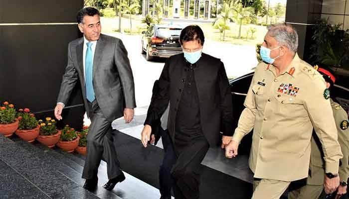 میں بے قصور ہوں، سب جنرل فیض نے کیا، پراجیکٹ عمران فوج اور عدلیہ کا مشترکہ منصوبہ تھا جو ناکام ہوا، خواجہ آصف نے ڈان لیکس کے خلاف ٹویٹ واپس لینے سے منع کیا: جنرل باجوہ 