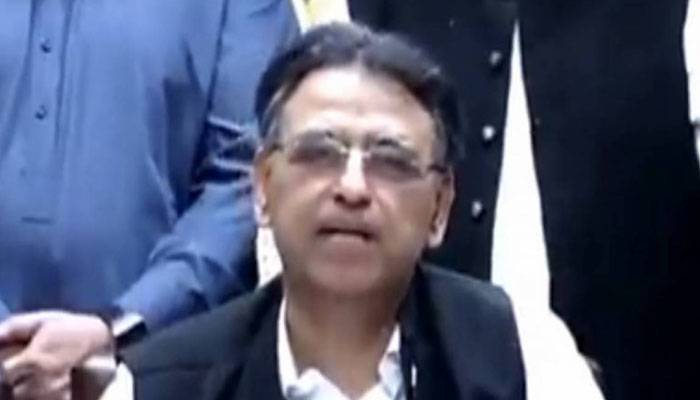 اقلیت نے کل غیر آئینی  قرارداد پاس کی،اسد عمر 