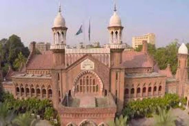 1990 سے 2001 کی توشہ خانہ تفصیلات پبلک کرنےکا حکم چیلنج