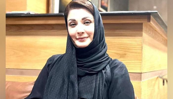 مریم نواز عمرہ کی ادائیگی کیلئے سعودی عرب  پہنچ گئیں