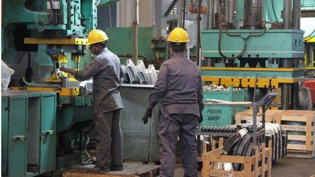 پاکستان کی صنعتی پیداوار میں آٹھ فیصد سے زائد کی کمی