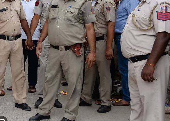 موٹاپا کنٹرول کرو،ورنہ: بھارت میں  موٹے پولیس افسران کی شامت آگئی 