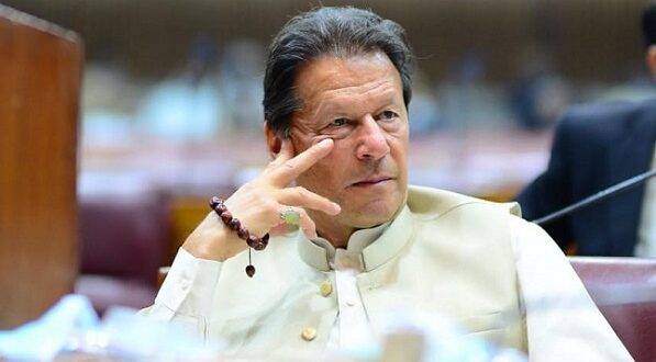 190 ملین پاؤنڈ اسکینڈل کیس؛ عمران خان نیب راولپنڈی میں پیش ہونے کے لئے روانہ