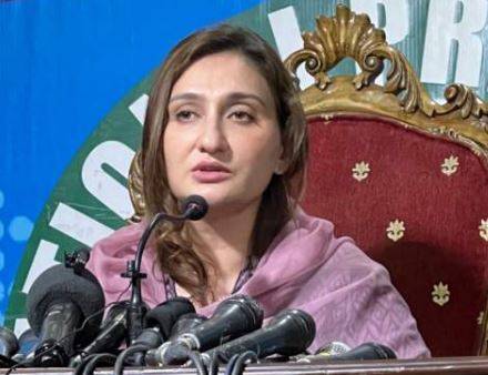 ملیکہ بخاری  کا بھی تحریک انصاف چھوڑنے کا اعلان 