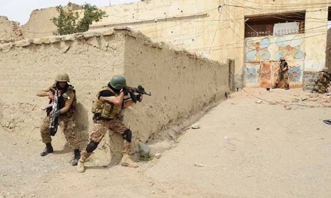 بنوں: دہشت گردوں اور سیکورٹی فورسز کے درمیان فائرنگ کا تبادلہ