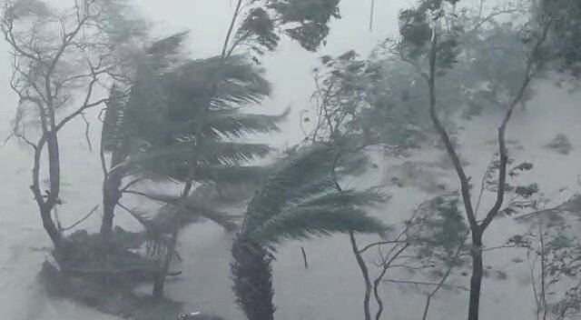 طوفان بپر جوئے سے کراچی کو کوئی خطرہ نہیں، کراچی سمیت ساحلی علاقوں میں طوفانی بارش کا امکان ہے: سردار سرفراز