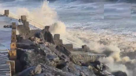 بپر جوائے: سندھ کی ساحلی پٹی سے تباہی کے خطرات ٹل گئے، بارش کی پیشگوئی برقرار