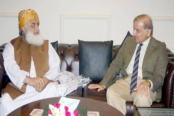 کیا گورنر خیبر پختونخوا کو ہٹایا جا رہا ہے؟ وزیر اعظم شہباز شریف سے مولانا فضل الرحمن کی اہم ملاقات 