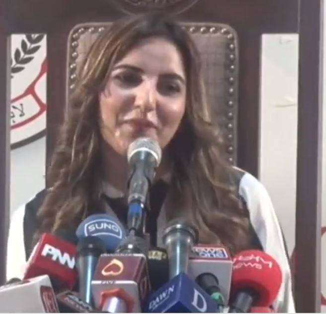 حریم شاہ عید الاضحی سے قبل کس سیاست دان سے ملاقات کریں گی ؟