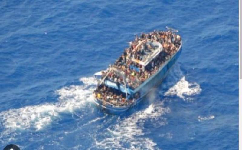 کشتی کوسٹ گارڈز کی غلطی کی وجہ سے ڈوبی : زندہ بچ جانے والے مسافروں کا یونانی عدالت میں بیان 
