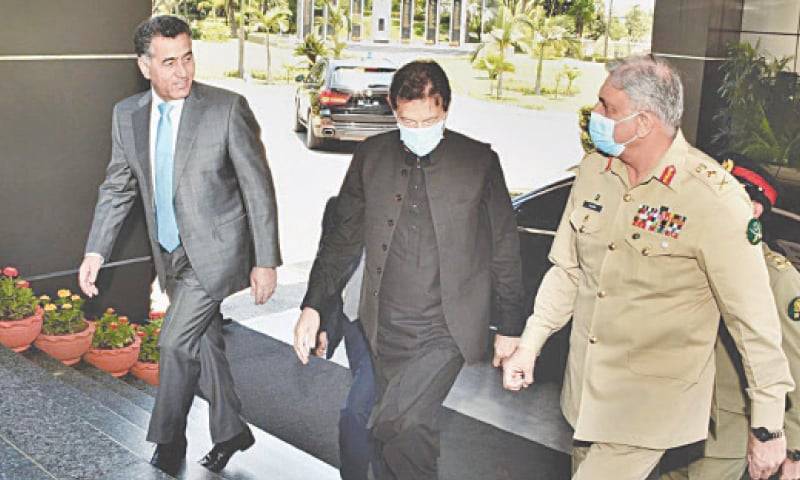 جنرل باجوہ ، جنرل فیض اور عمران خان کیخلاف کارروائی کیلئے سپریم کورٹ میں درخواست دائر 