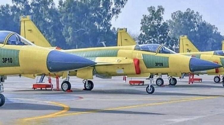 دفاع مضبوط بنانے کیلئے عراق کا پاکستان سے جے ایف 17 تھنڈر طیارے خریدنے کا معاہدہ