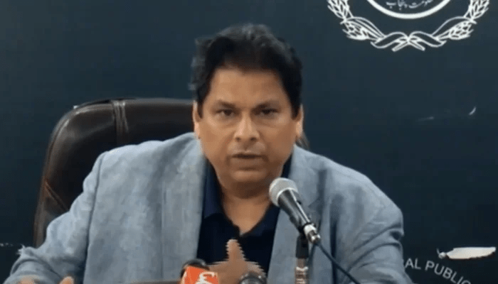 9 مئی واقعات میں ملوث58 گرفتار ملزمان کے مقدمات فوجی عدالتوں میں بھجوا دیے، وقت آنے پر چیئر مین پی ٹی آئی کو بھی گرفتار کر لیا جائے گا: عامر میر