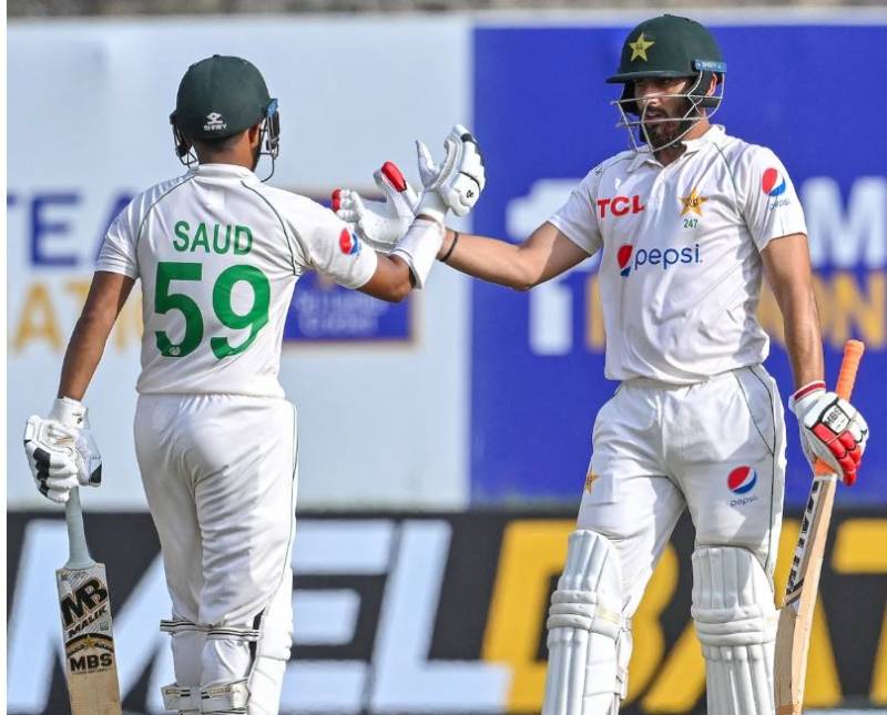 گال ٹیسٹ: دوسرے روز کا کھیل ختم ،پاکستان کی  آدھی ٹیم پویلین لوٹ گئی 