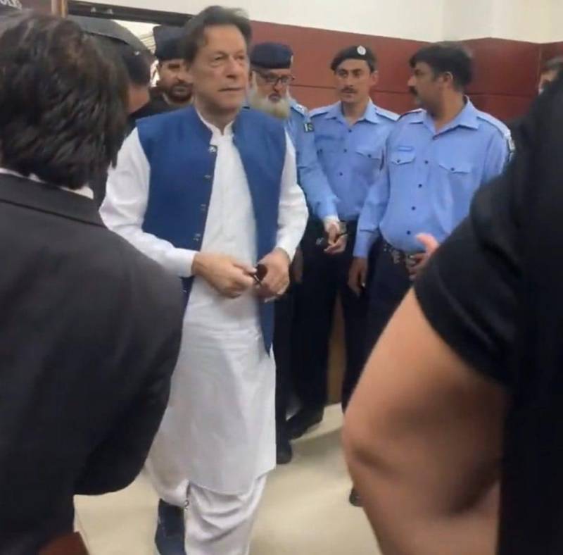 توہین الیکشن کمیشن کیس: عمران خان کو گرفتار کرکے کل پیش کرنے کا حکم 