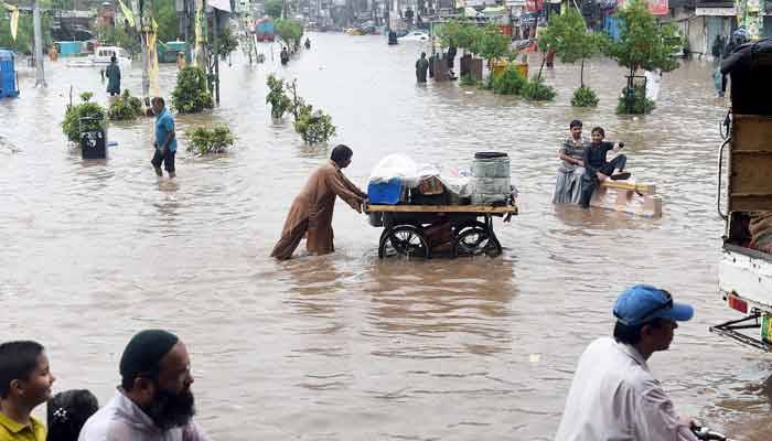 آئندہ 24 گھنٹوں میں طوفانی بارشوں کا امکان ، لینڈ سلائیڈنگ اور طغیانی کا خطرہ 
