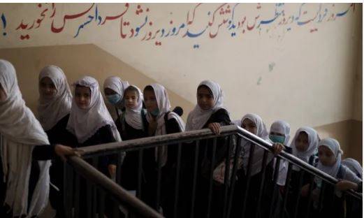 پارکس ، جم ، بیوٹی سیلون کے بعد طالبان نے لڑکیوں کے کلاس 3 سے آگے پڑھنے پر پابندی لگا دی