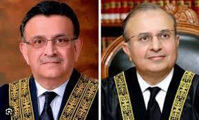 پریکٹس اینڈ پروسیجر قانون نافذ ہوگیا تو نیب ترامیم کیس کا فیصلہ کالعدم ہوجائے گا، چیف جسٹس فل کورٹ بنانے کی میری درخواست پر غور کریں: جسٹس منصور علی شاہ 
