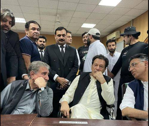 سائفر لیک: شاہ محمود قریشی، عمران خان کے بعد اسد عمر بھی گرفتار