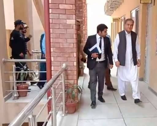شاہ محمود قریشی کا ایک دن کا جسمانی ریمانڈ دے دیا گیا