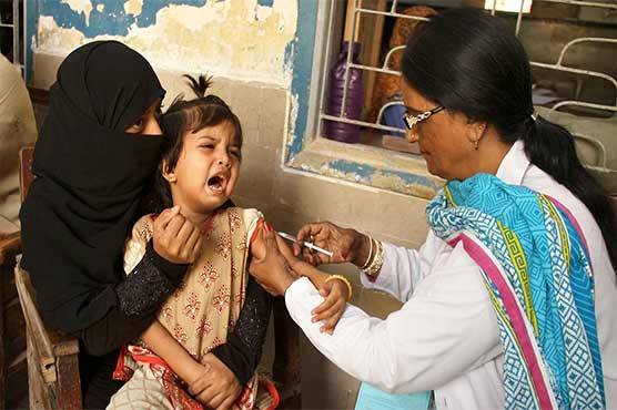والدین ہو جائیں تیار، بچوں کو حفاظتی ٹیکے نہ لگوانے پرایک ماہ قید اور50 ہزار روپے جرمانہ ہوگا