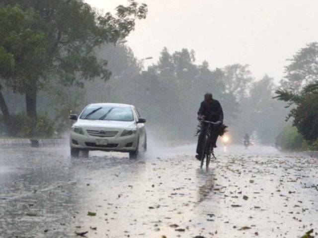 اسلام آباد، پنجاب سمیت مختلف علاقوں میں مزید بارشیں، بیشتر میدانی علاقوں میں موسم گرم و مرطوب رہنے کا امکان