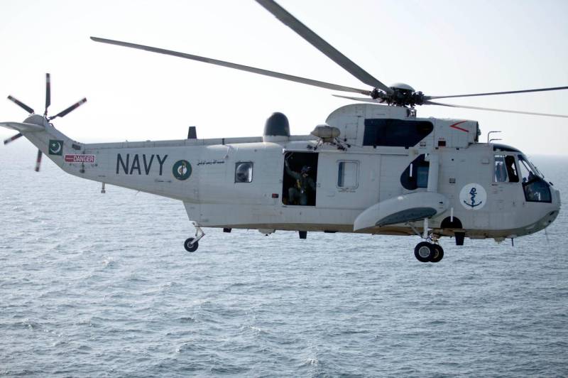 پاک بحریہ کا ہیلی کاپٹر حادثے کا شکار، 2 افسر،ایک جوان شہید