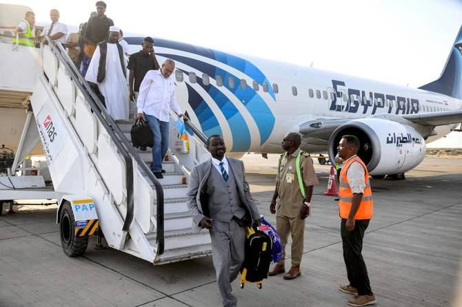 مصر نے  مدت بعد سوڈان کے لیے کمرشل پروازوں کاآغاز کردیا