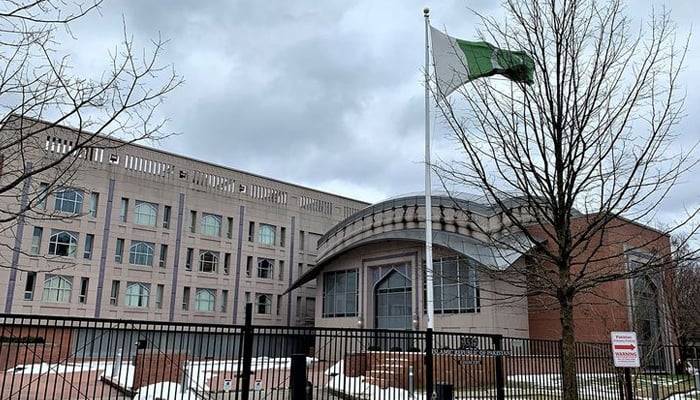  واشنگٹن میں پاکستانی سفارت خانے نے پاکستانی نژاد امریکیوں کو ویزے دینے سے انکار کی افواہوں کو مسترد کر دیا