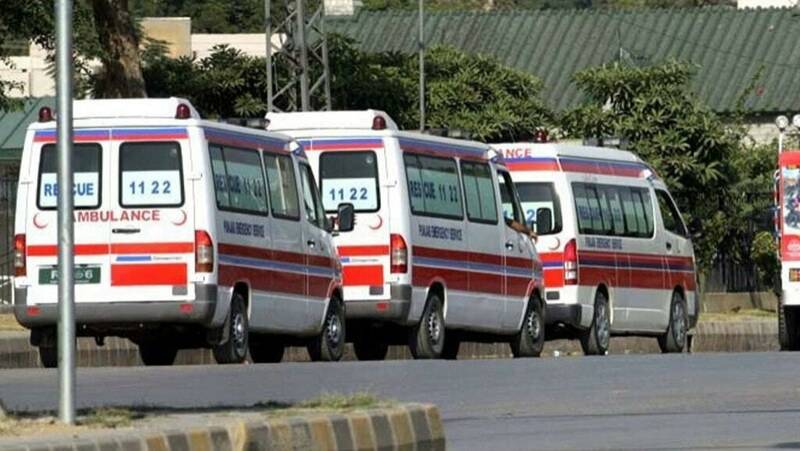 مسافر بس حادثے کا شکار، 4 افراد جاں بحق، 14 شدید زخمی