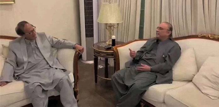 زرداری کی چودھری شجاعت کو انتخابی اتحاد کی پیشکش، ہماری ن لیگ سے بات چل رہی ہے: صدر ق لیگ