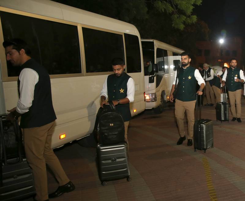 قومی ٹیم آئی سی سی ورلڈ کپ میں شرکت کیلئے روانہ