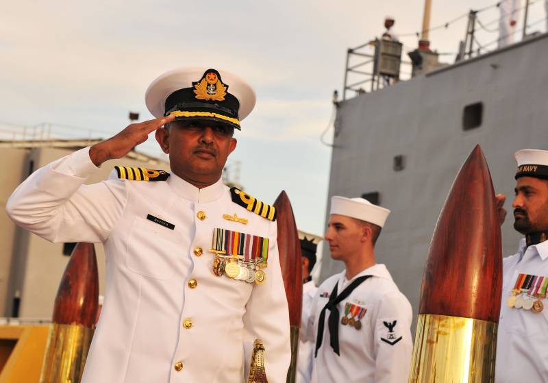 ایڈمرل نوید اشرف آج پاک بحریہ کے سربراہ کا عہدہ سنبھالیں گے