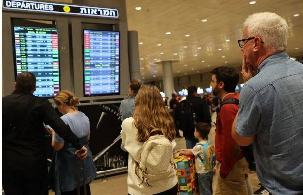 حماس کے حملوں کے بعد اسرائیل بھر میں خوف وہراس، بڑی تعداد میں شہری ملک چھوڑنے کیلئے ایئرپورٹ پہنچ گئے