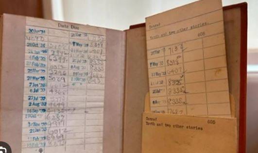  90  سال بعد لائبریری کو کتاب لوٹا دی گئی ، صرف 5 ڈالرز جرمانہ عائد 